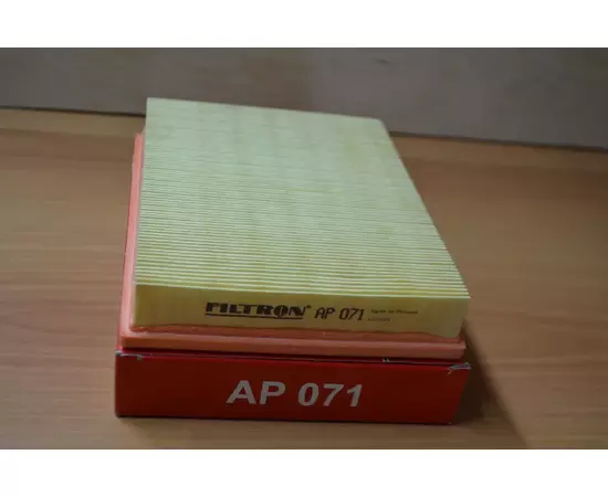 Фильтр воздушный FILTRON для OPEL Corsa (с 1993 года ) AP071