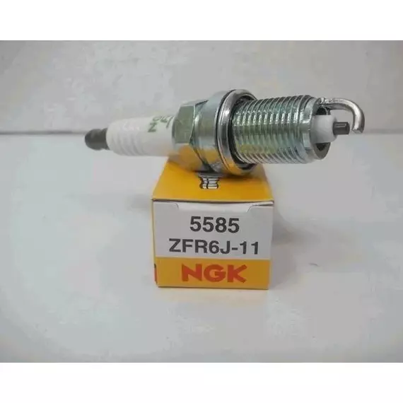 Свеча зажигания NGK ZFR6J-11